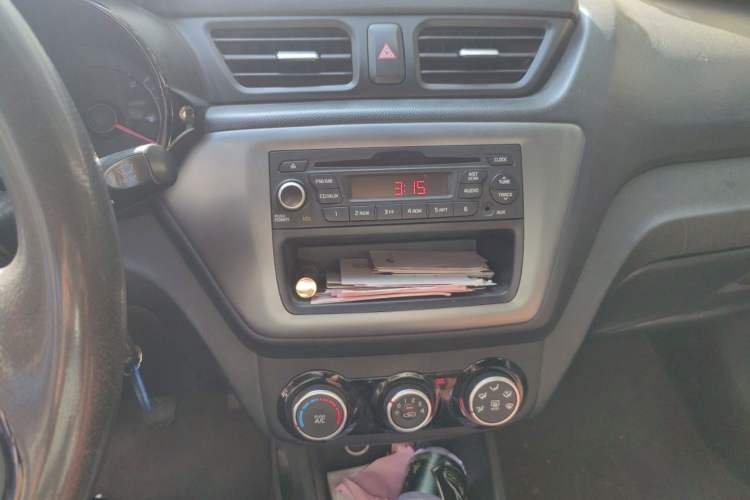 Used Kia K2 2015 Sedan 1.4L MT GLS Audio And AC Panel
