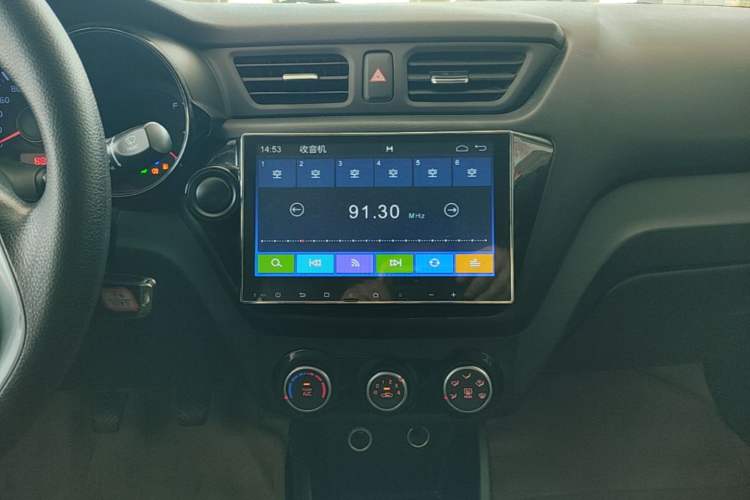 Used Kia K2 2015 Sedan 1.4L MT GLS Audio And AC Panel
