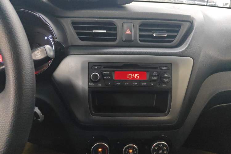 Used Kia K2 2015 Sedan 1.4L MT GLS Audio And AC Panel