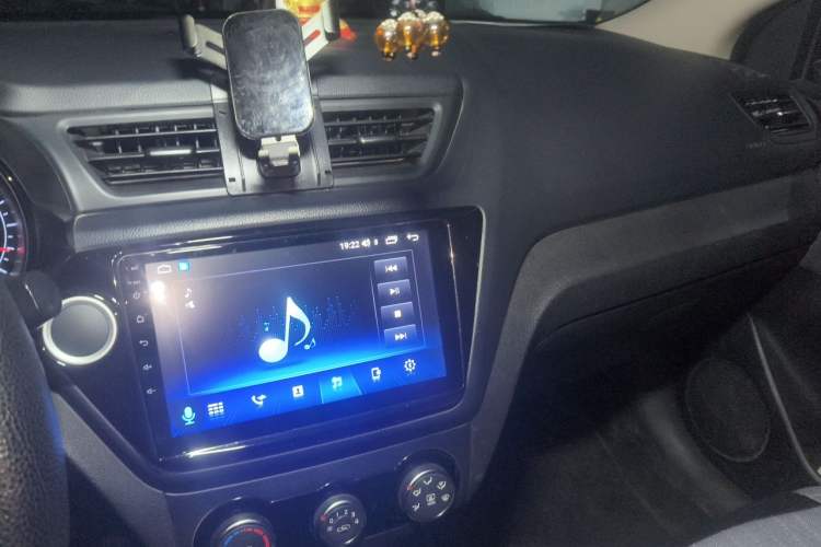 Used Kia K2 2015 Sedan 1.4L MT GLS Audio And AC Panel
