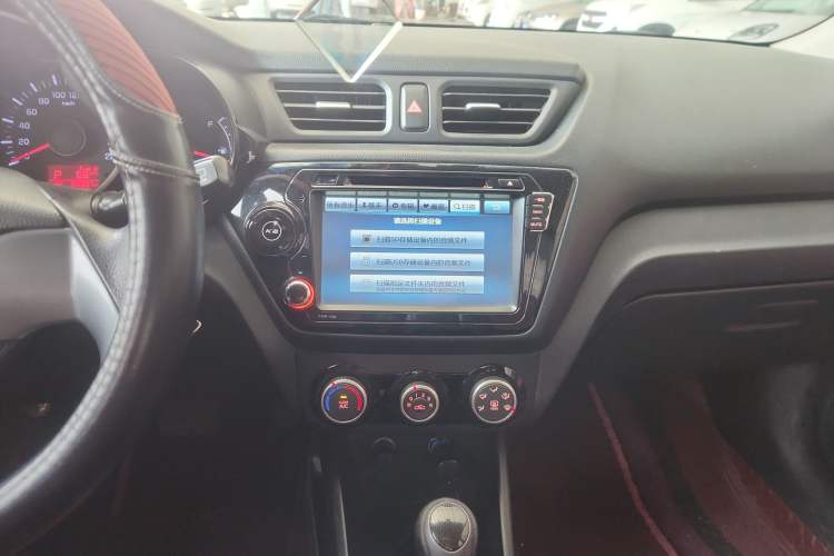 Used Kia K2 2015 Hatchback 1.4L AT GLS Cool Edition Audio And AC Panel
