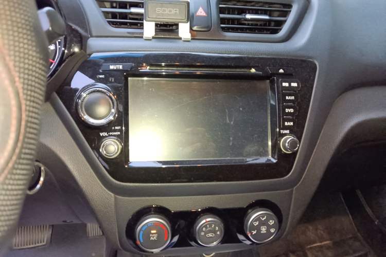 Used Kia K2 2015 Sedan 1.4L Manual Transmission GL Audio And AC Panel
