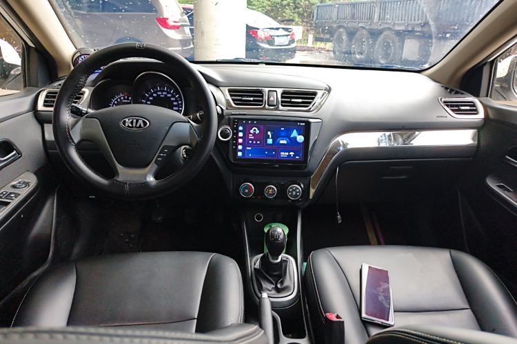 Used Kia K2 2015 Sedan 1.4L MT GLS Center Console