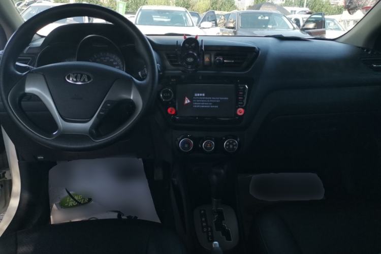 Used Kia K2 2015 Sedan 1.4L Automatic GLS Center Console
