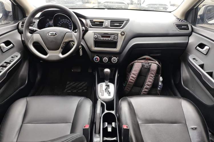Used Kia K2 2015 Sedan 1.4L Automatic GLS Center Console