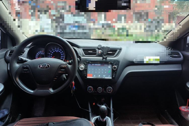 Used Kia K2 2015 Sedan 1.4L MT GLS Center Console