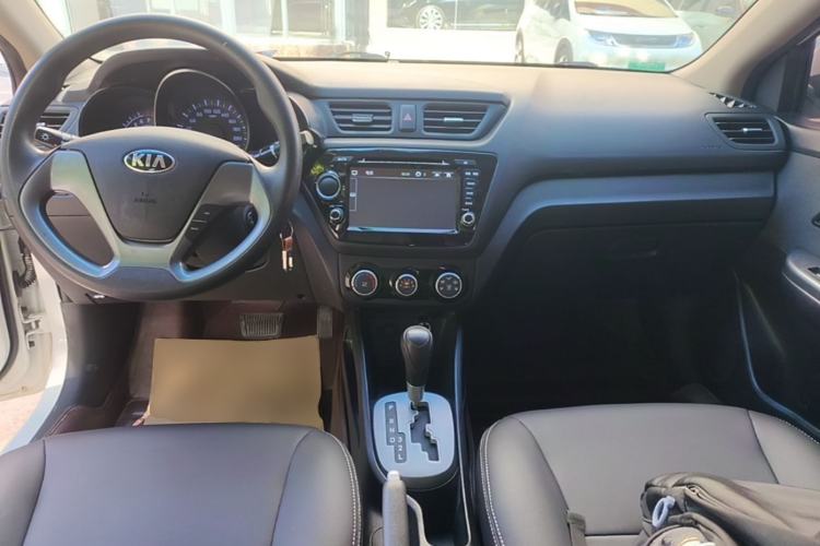 Used Kia K2 2015 Sedan 1.4L Automatic GLS Center Console