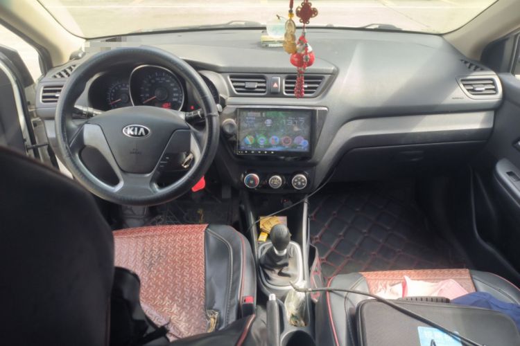 Used Kia K2 2015 Sedan 1.4L MT GLS Center Console
