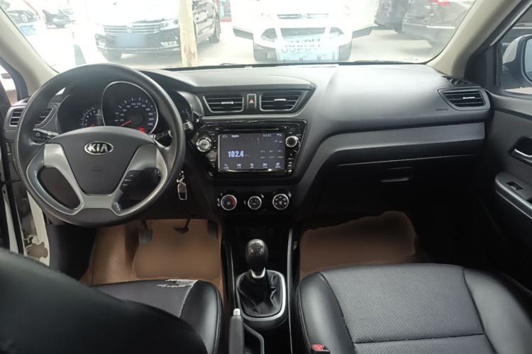 Used Kia K2 2015 Sedan 1.4L MT GLS Center Console