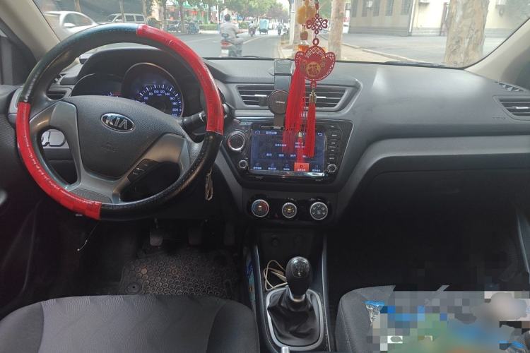 Used Kia K2 2015 Sedan 1.4L MT GLS Center Console