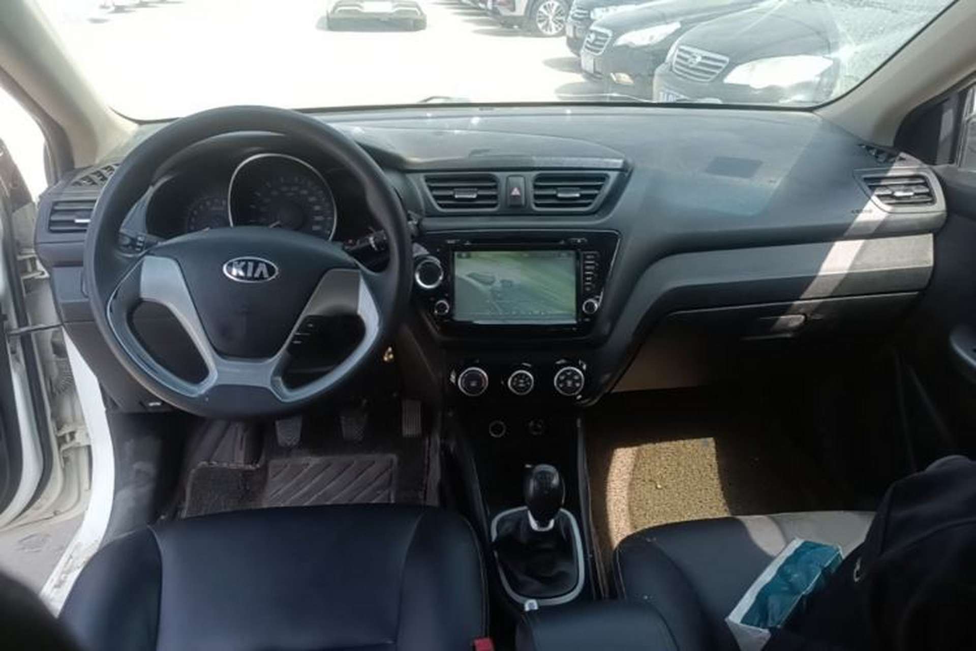 Used Kia K2 2015 Sedan 1.4L MT GLS Center Console