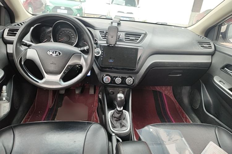 Used Kia K2 2015 Sedan 1.4L MT GLS Center Console