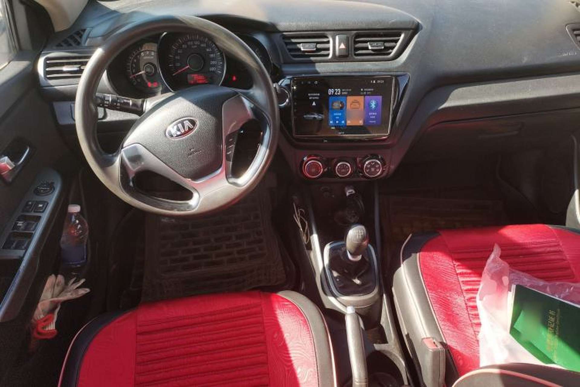Used Kia K2 2015 Sedan 1.4L MT GLS Center Console