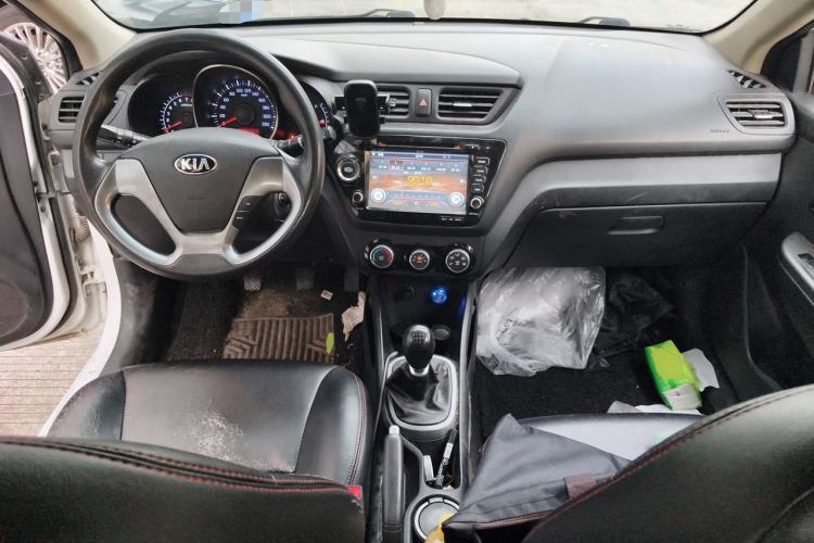Used Kia K2 2015 Sedan 1.4L MT GLS Center Console