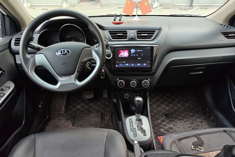 Used Kia K2 2015 Sedan 1.4L Automatic GLS Center Console