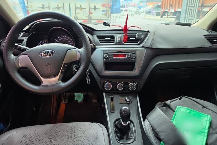Used Kia K2 2015 Sedan 1.4L MT GLS Center Console
