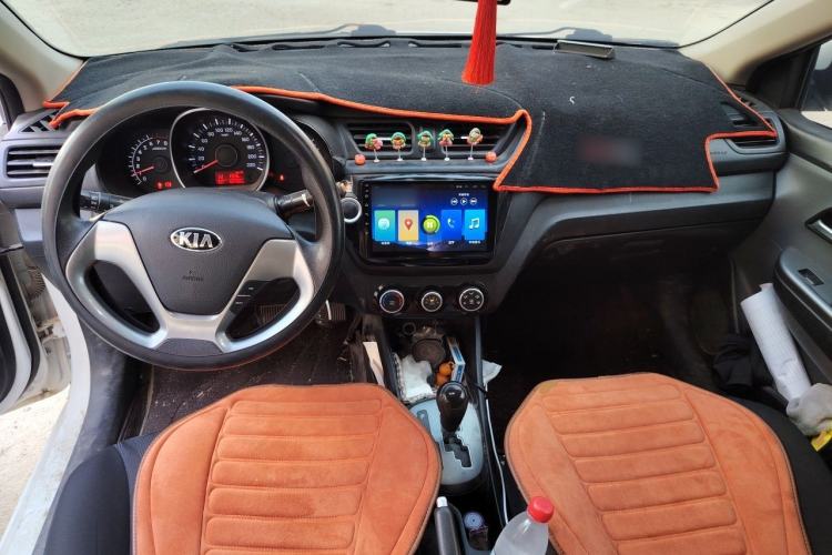 Used Kia K2 2015 Sedan 1.4L Automatic GLS Center Console