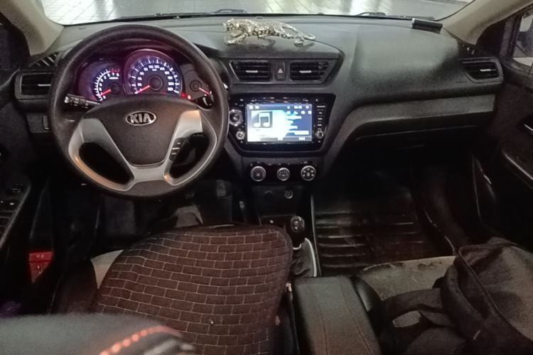 Used Kia K2 2015 Sedan 1.4L MT GLS Center Console