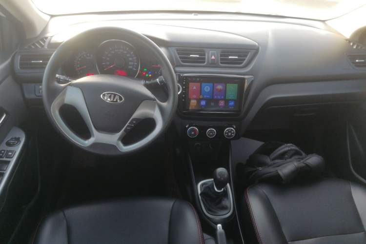 Used Kia K2 2015 Sedan 1.4L MT GLS Center Console