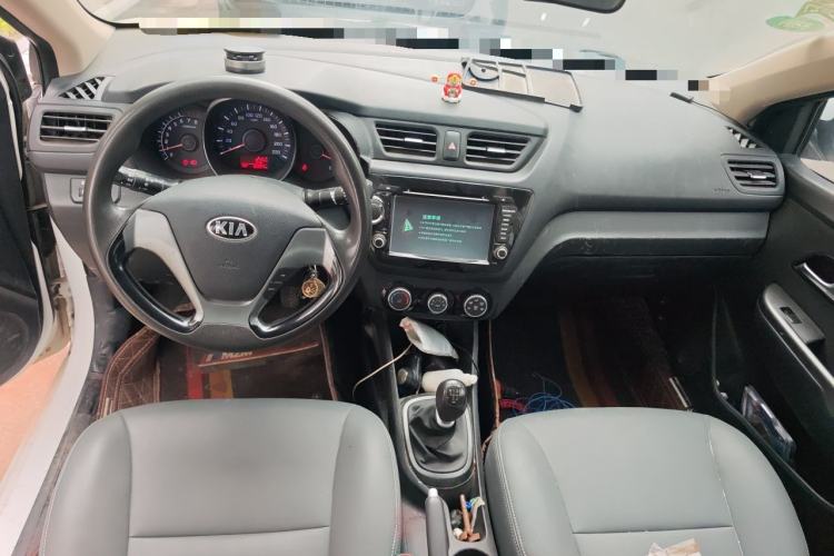 Used Kia K2 2015 Sedan 1.4L MT GLS Center Console