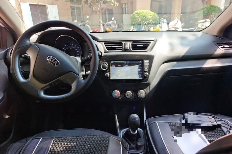 Used Kia K2 2015 Sedan 1.4L MT GLS Center Console