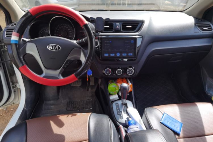 Used Kia K2 2015 Sedan 1.4L Automatic GLS Center Console