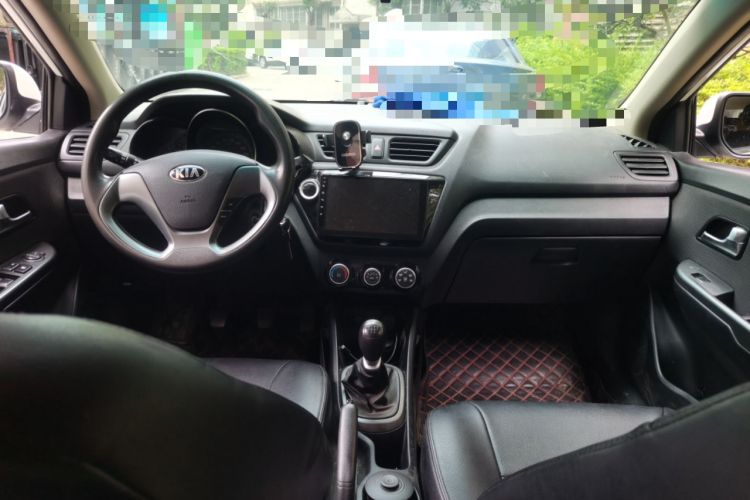 Used Kia K2 2015 Sedan 1.4L MT GLS Center Console