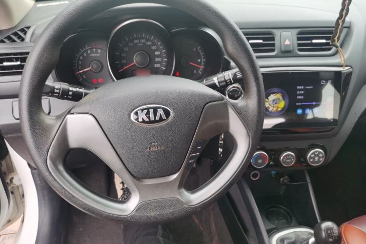 Used Kia K2 2015 Sedan 1.4L MT GLS Center Console