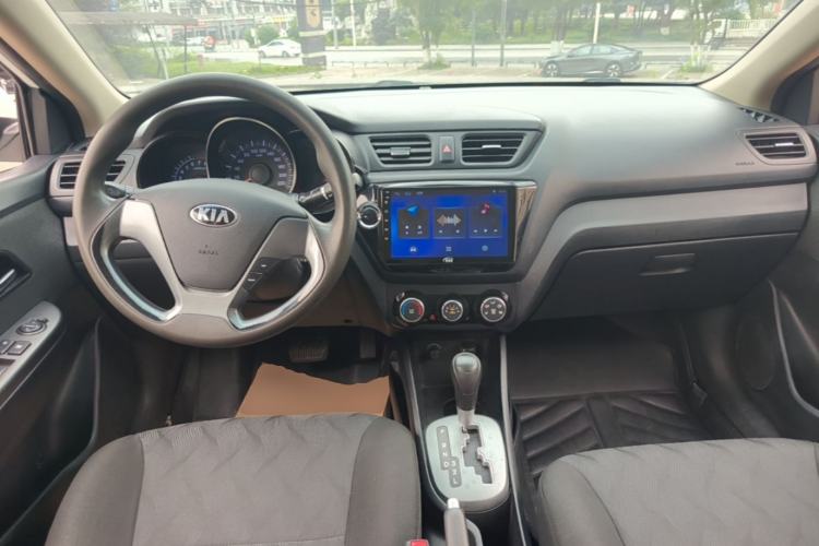 Used Kia K2 2015 Sedan 1.4L Automatic GLS Center Console