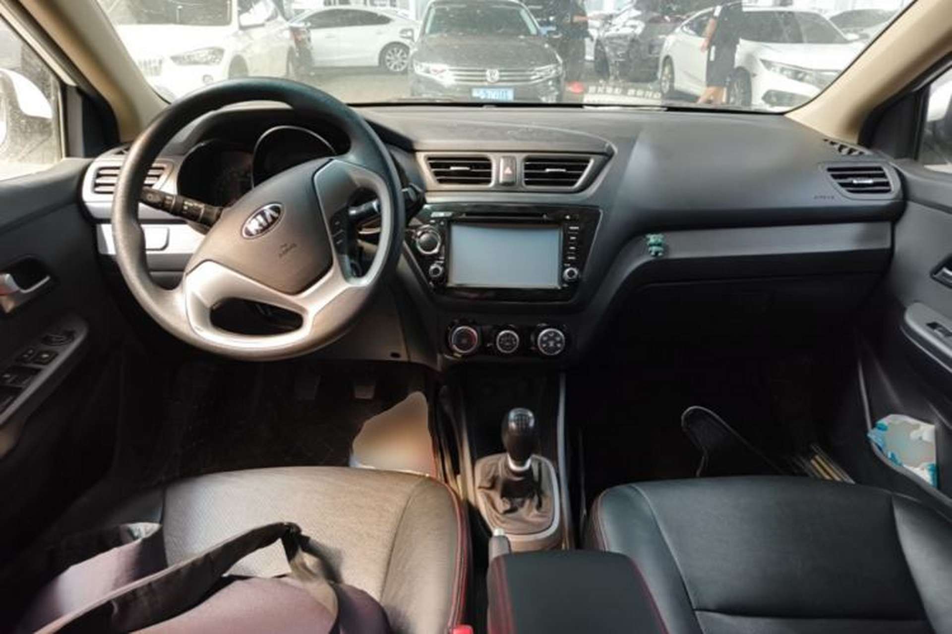 Used Kia K2 2015 Sedan 1.4L MT GLS Center Console