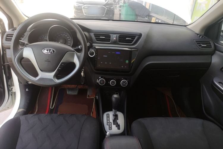 Used Kia K2 2015 Sedan 1.4L Automatic GLS Center Console