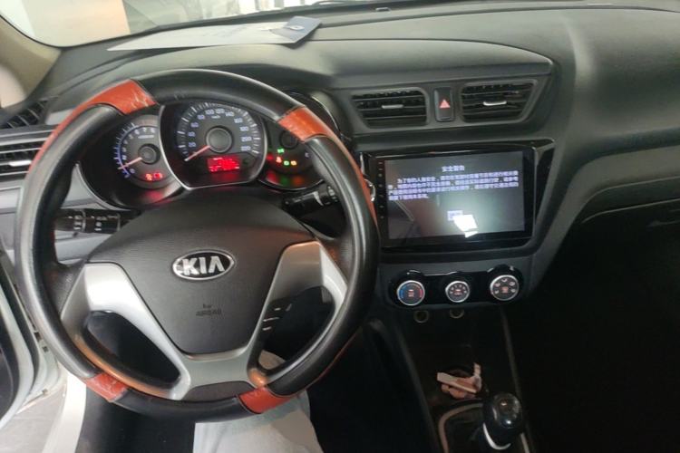 Used Kia K2 2015 Sedan 1.4L MT GLS Center Console
