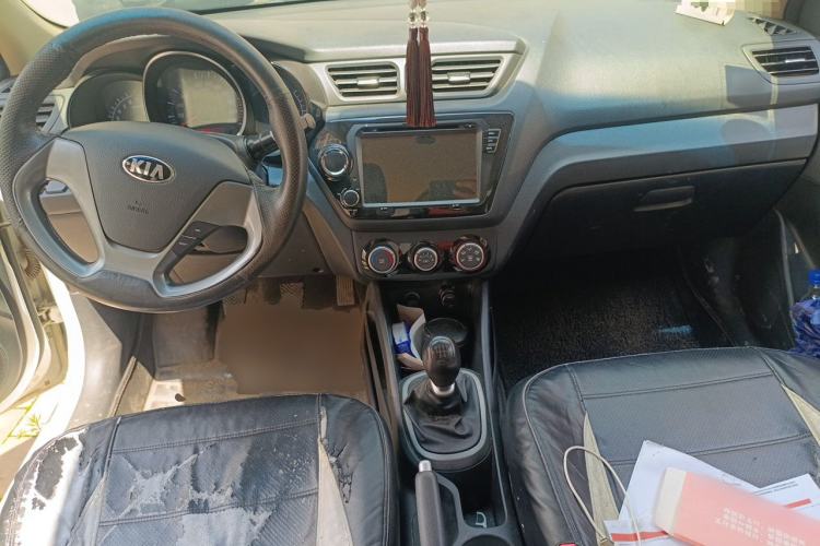 Used Kia K2 2015 Sedan 1.4L Manual Transmission GL Center Console