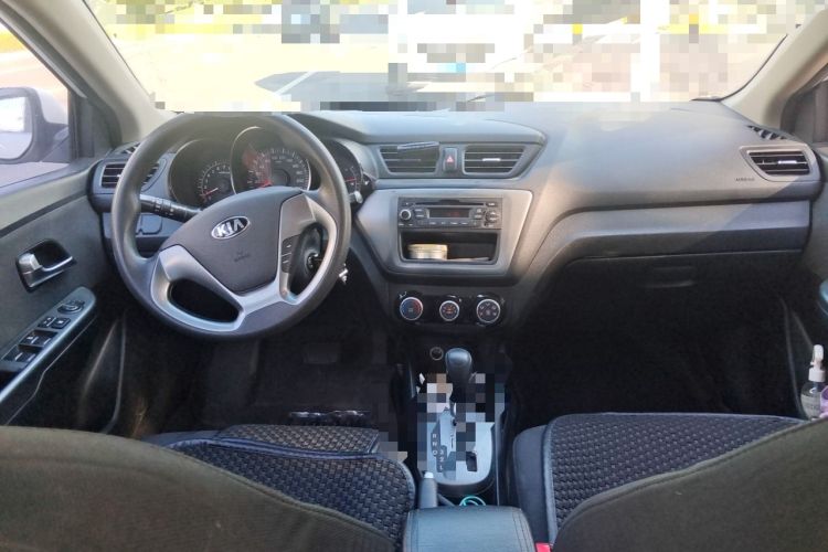 Used Kia K2 2015 Sedan 1.4L Automatic GLS Center Console