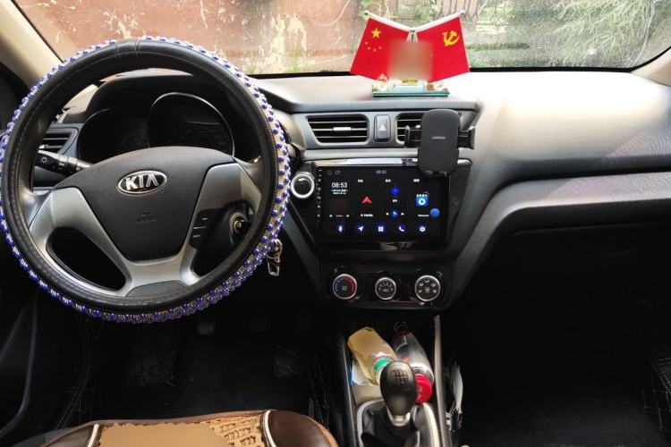 Used Kia K2 2015 Sedan 1.4L MT GLS Center Console
