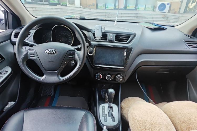 Used Kia K2 2015 Sedan 1.4L Automatic GLS Center Console