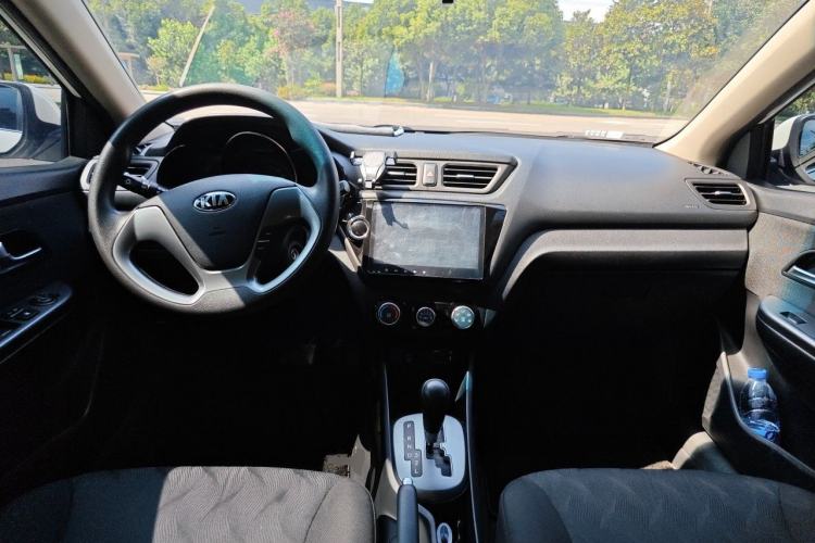 Used Kia K2 2015 Sedan 1.4L Automatic GLS Center Console