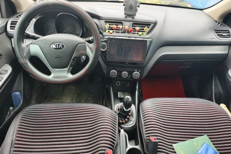 Used Kia K2 2015 Sedan 1.4L MT GLS Center Console