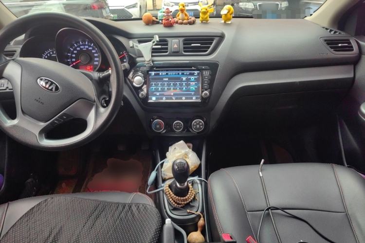 Used Kia K2 2015 Sedan 1.4L MT GLS Center Console