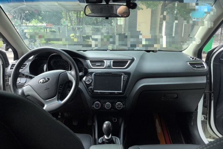 Used Kia K2 2015 Sedan 1.4L MT GLS Center Console