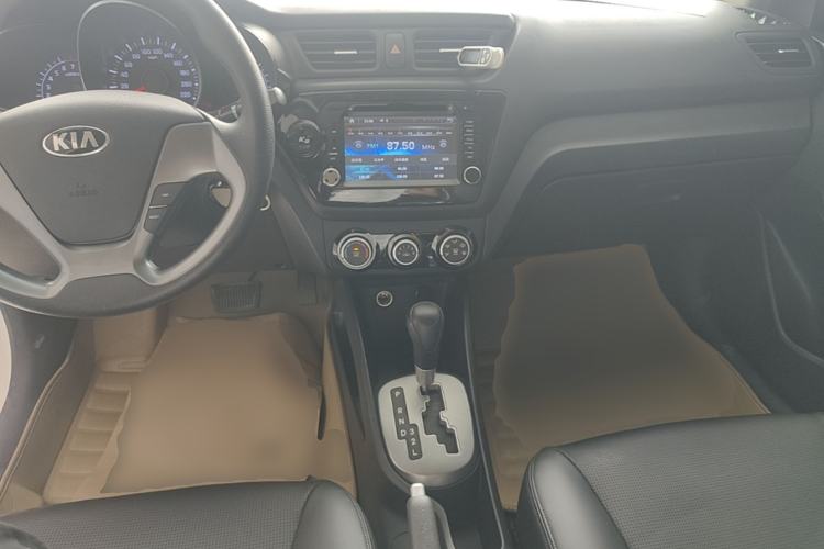 Used Kia K2 2015 Sedan 1.4L Automatic GLS Center Console