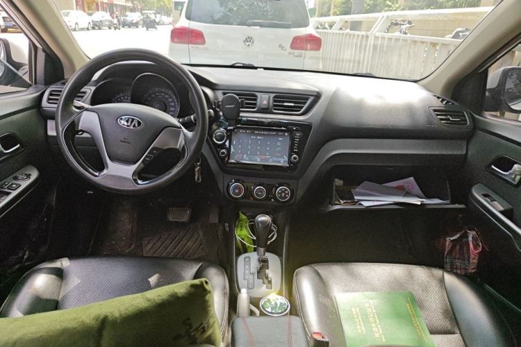Used Kia K2 2015 Sedan 1.4L Automatic GLS Center Console