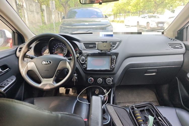 Used Kia K2 2015 Sedan 1.4L MT TOP Center Console