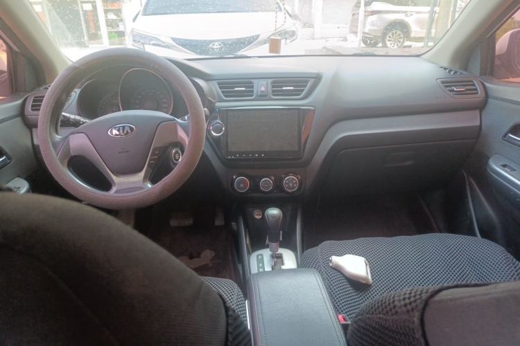 Used Kia K2 2015 Sedan 1.4L Automatic GLS Center Console