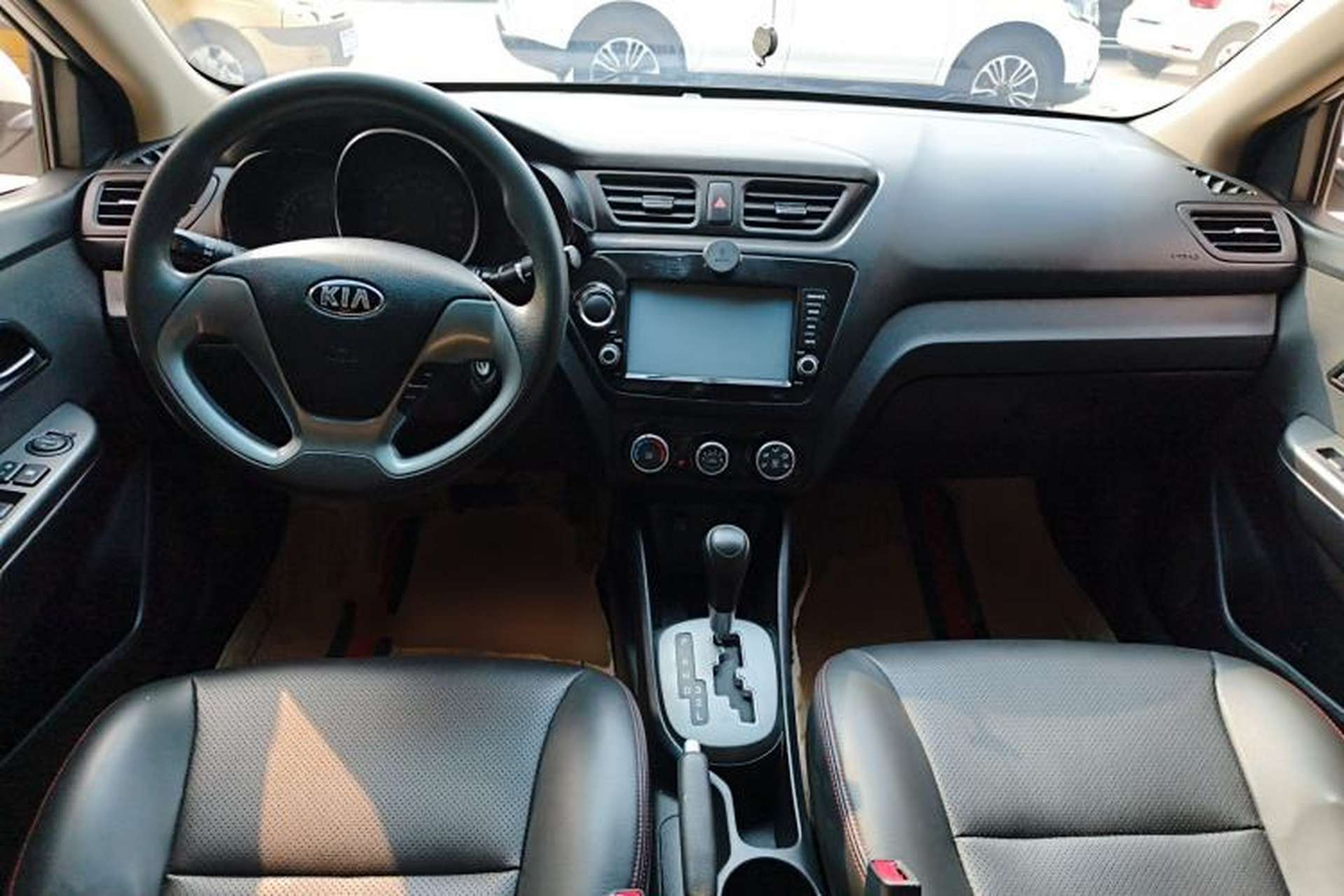 Used Kia K2 2015 Sedan 1.4L Automatic GLS Center Console