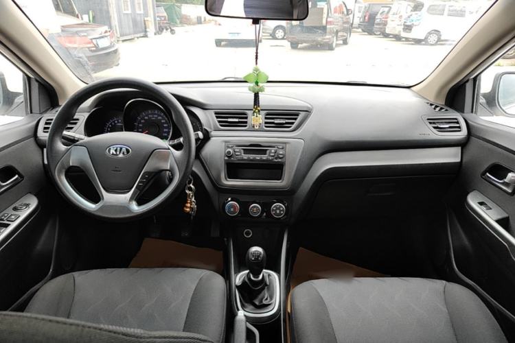 Used Kia K2 2015 Sedan 1.4L MT GLS Center Console