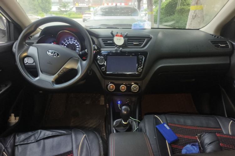 Used Kia K2 2015 Sedan 1.4L MT GLS Center Console