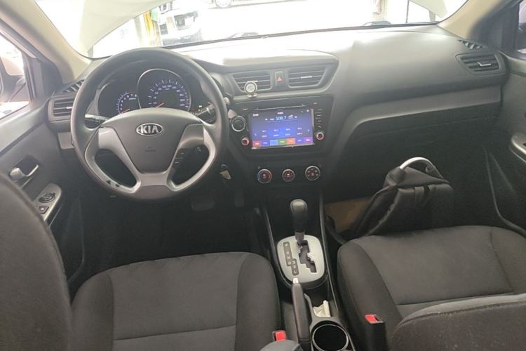 Used Kia K2 2015 Sedan 1.4L Automatic GLS Center Console