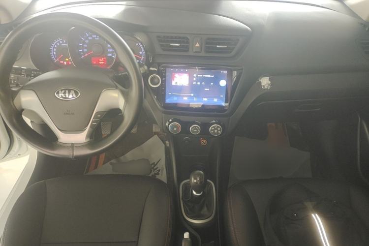 Used Kia K2 2015 Sedan 1.4L MT GLS Center Console
