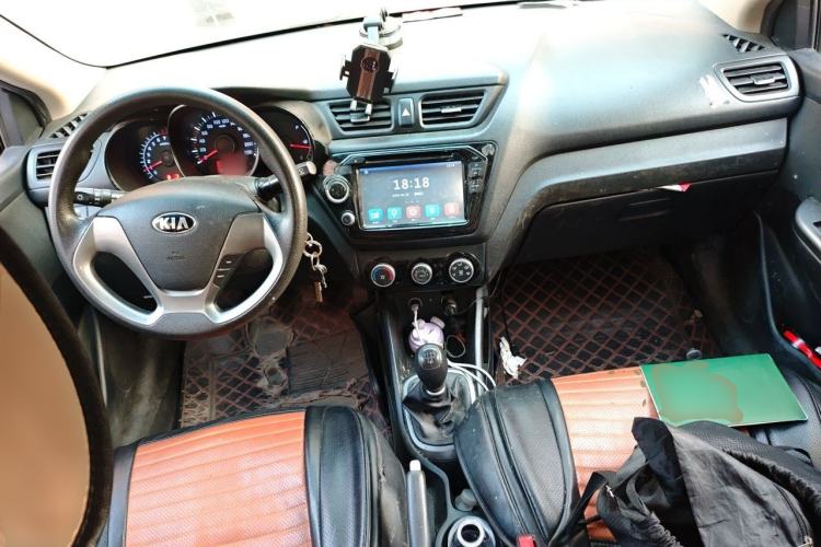 Used Kia K2 2015 Sedan 1.4L MT GLS Center Console